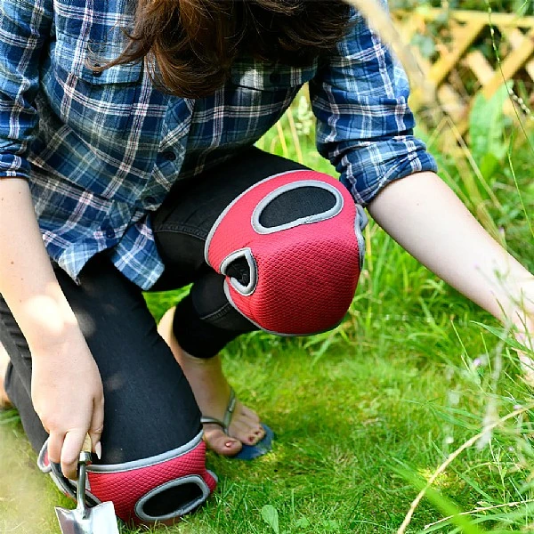 Burgon & Ball Sangria Kneelo® Knee Pads - Image 3