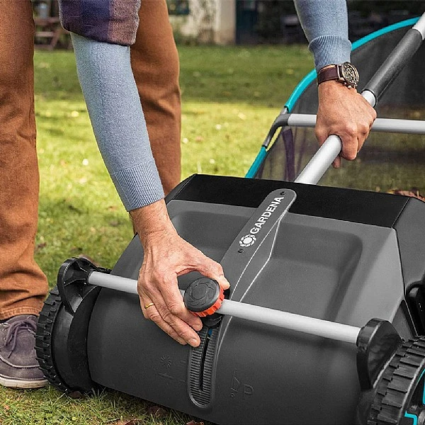 Gardena Leaf & Grass Collector - Image 3