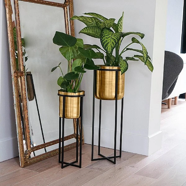 Ivyline Calla Pot Cover Stand Black & Antique Gold (Various Sizes) - Image 3